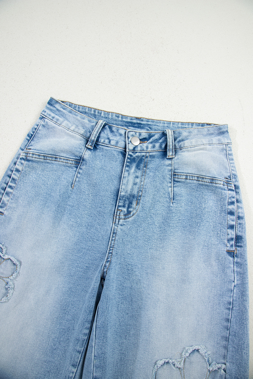 Beau Blue Flower Patched Light Wash Cropped High Waist Jeans