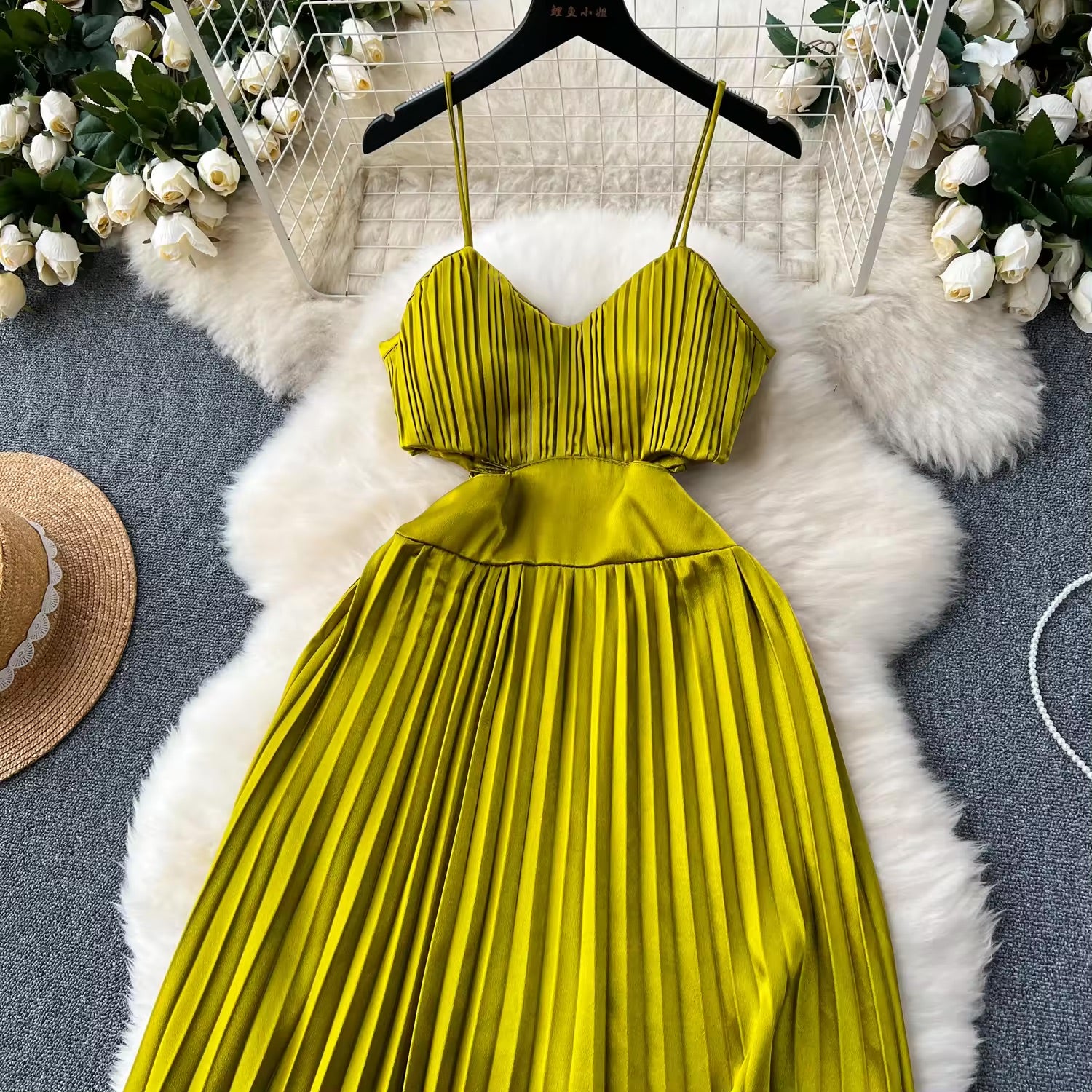 Vestidos Green Pleated Midi Dress | Women