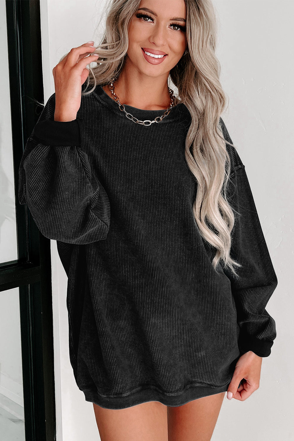 Black Solid Ribbed Knit Round Neck Pullover Sweatshirt