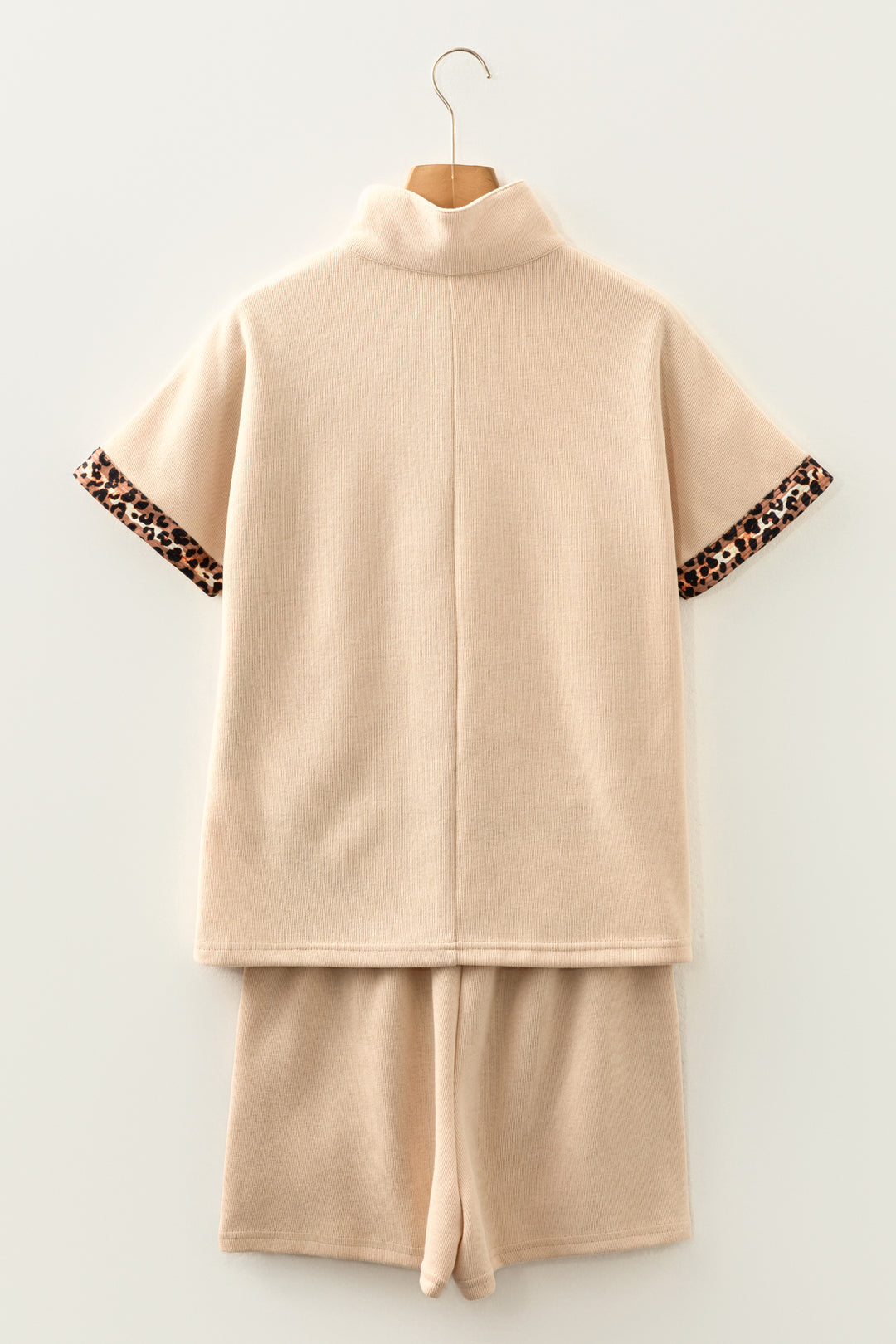 Parchment Leopard Trim Zipped Short Sleeve Casual Set