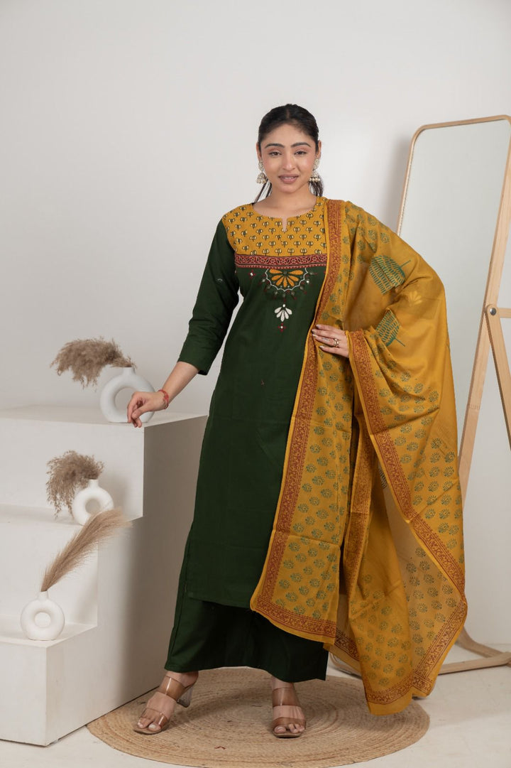 Printed Kurta Set with Dupatta Elegant Ethnic Wear