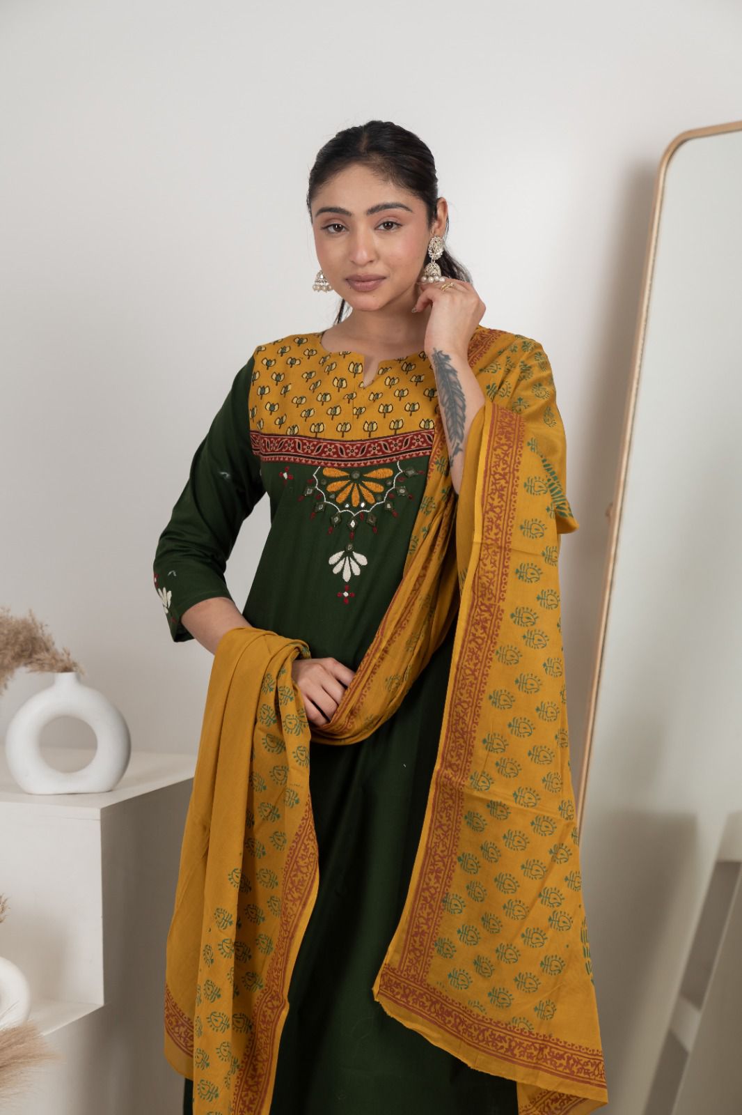 Printed Kurta Set with Dupatta Elegant Ethnic Wear