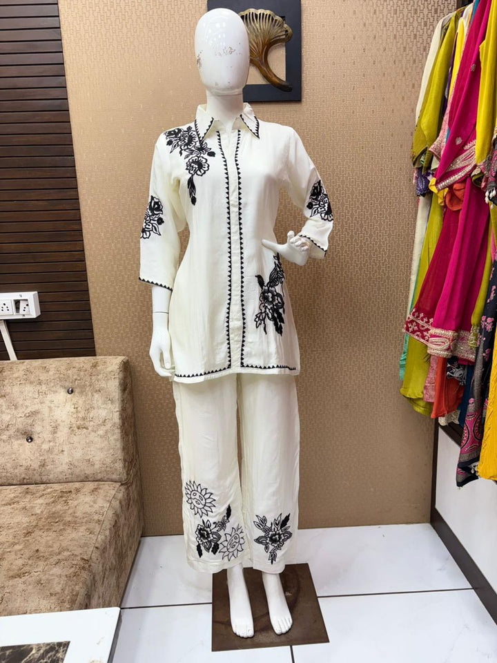 Ivory Embroidered Kurta &amp; Wide-Leg Pants Set