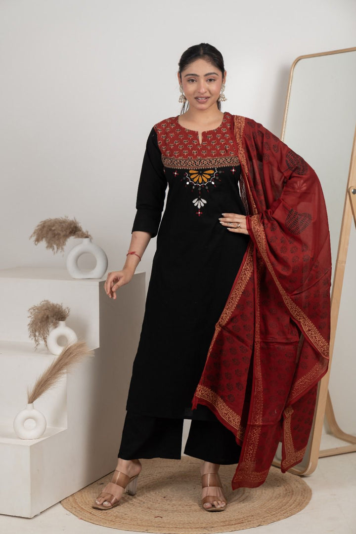 Printed Kurta Set with Dupatta Elegant Ethnic Wear