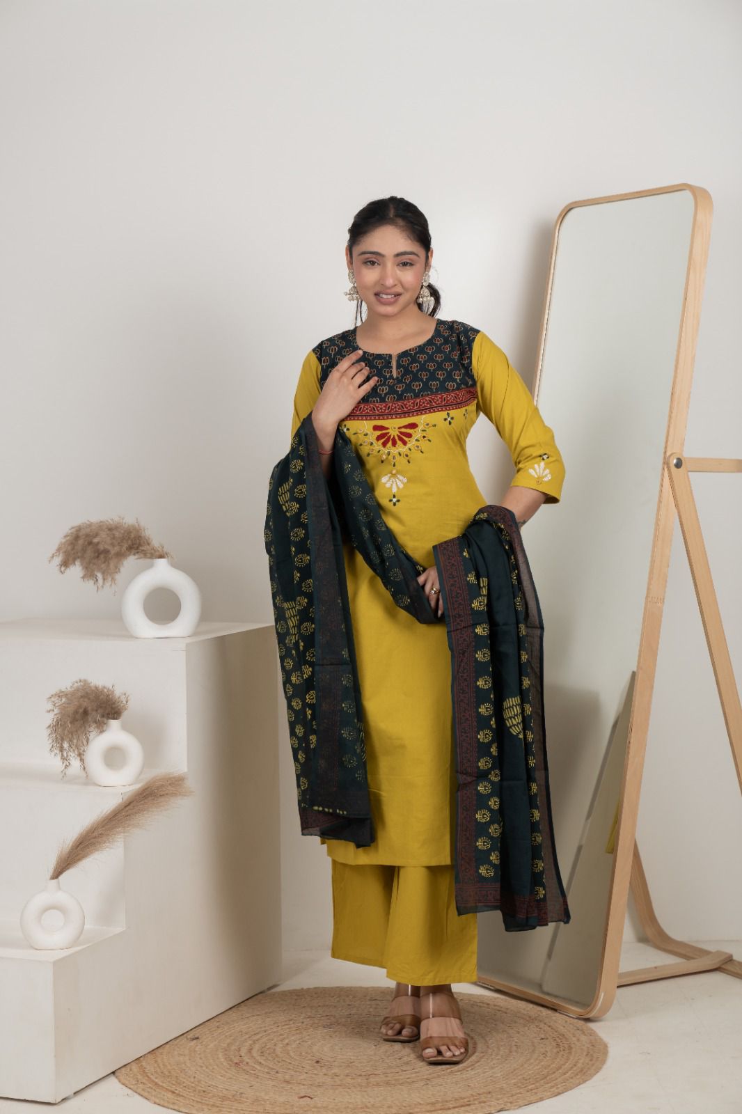 Printed Kurta Set with Dupatta Elegant Ethnic Wear