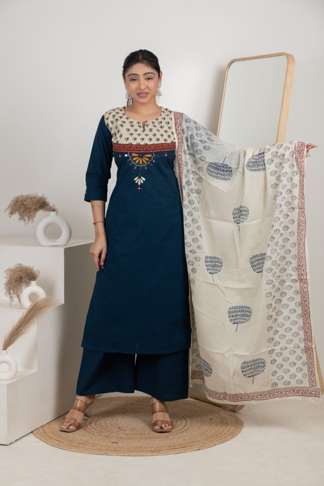 Printed Kurta Set with Dupatta Elegant Ethnic Wear